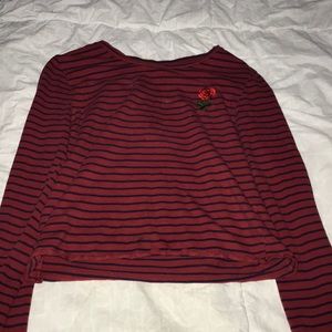 a long sleeve cropped shirt